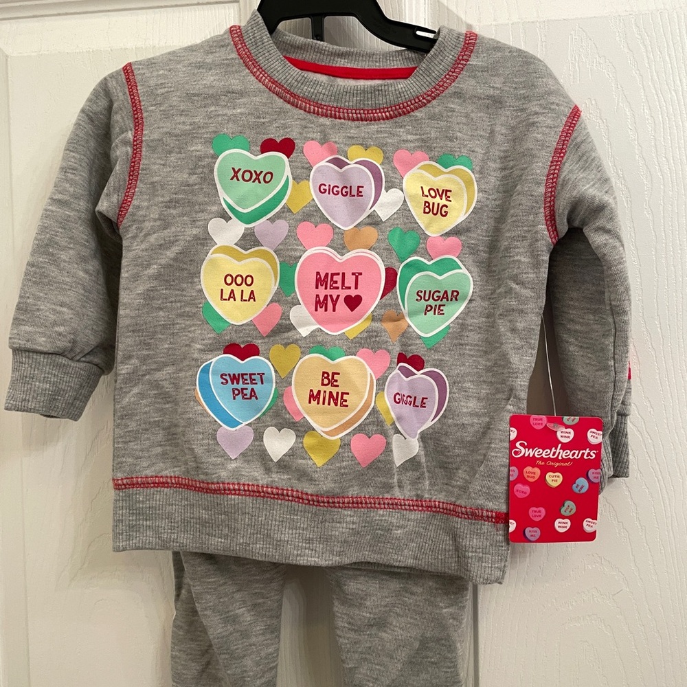 Sweetheart Valentine's Day Fleece Graphic Crewneck Pullover Jogger Set size 12 M